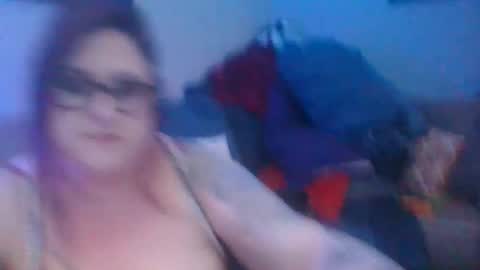Snapshot of sparklelove69 chatting on 22, 4, 2026 Scottietee online show from 22, 4, 2026