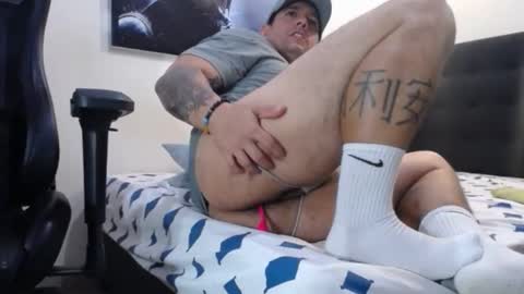 Snapshot of spartacus_cam chatting on 29, 10, 2025 online show from 29, 10, 2025