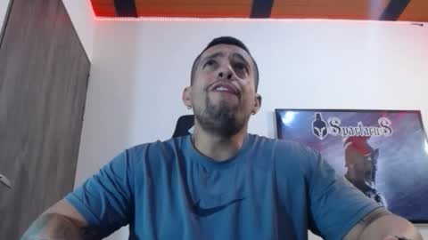 Snapshot of spartacus_cam chatting on 13, 11, 2025 online show from 13, 11, 2025