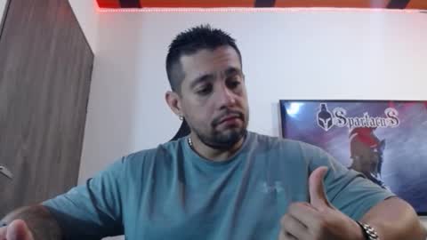 Snapshot of spartacus_cam chatting on 17, 11, 2025 online show from 17, 11, 2025