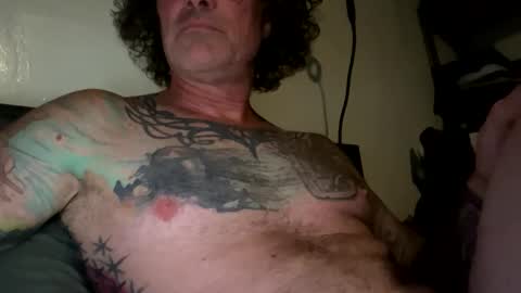 Snapshot of specter1972 chatting on 19, 4, 2026 specter1972 online show from 19, 4, 2026