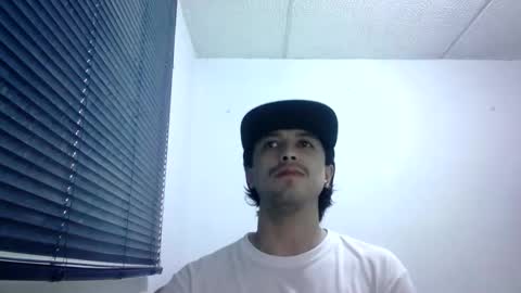 Snapshot of sperm_donor94 chatting on 6, 4, 2026 sperm_donor94 online show from 6, 4, 2026