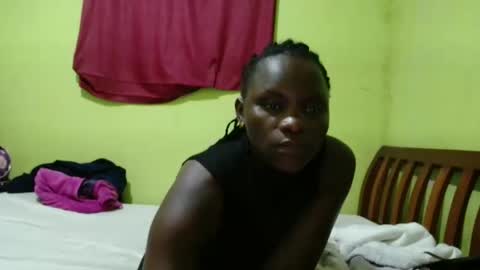 Snapshot of spicy_bella69 chatting on 16, 5, 2026 spicy_bella69 online show from 16, 5, 2026