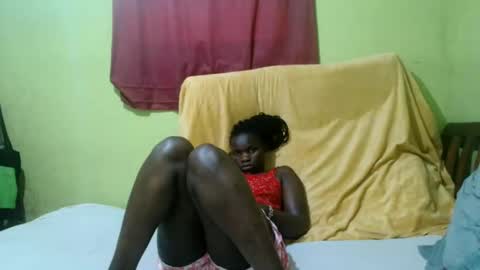 Snapshot of spicy_bella69 chatting on 19, 5, 2026 spicy_bella69 online show from 19, 5, 2026