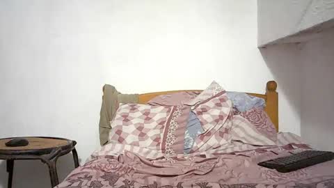 Snapshot of spicybuoy chatting on 10, 4, 2026 spicybuoy online show from 10, 4, 2026