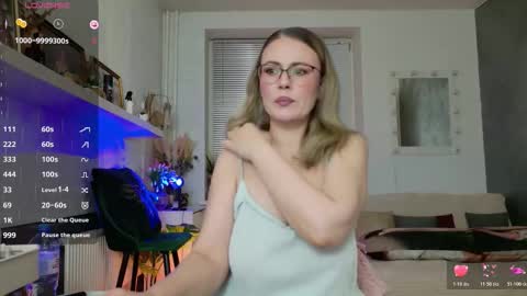 Snapshot of spicyhotmilf chatting on 1, 2, 2026 Lexsy online show from 1, 2, 2026