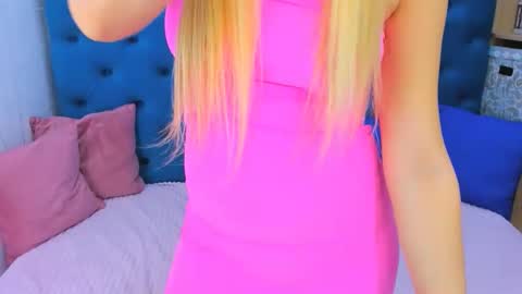 Snapshot of spicypreggo chatting on 20, 10, 2025 Valeri online show from 20, 10, 2025