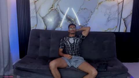 Snapshot of spiderlatin_ chatting on 3, 5, 2026 Spider boy online show from 3, 5, 2026