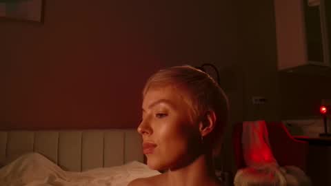 Snapshot of spiklencii chatting on 28, 11, 2025 Elizabeth online show from 28, 11, 2025