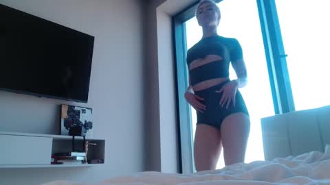 Elizabeth online show from 16, 3, 2026