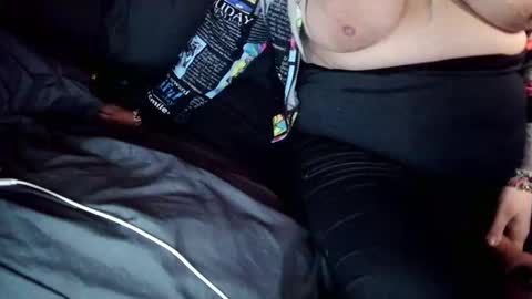 Snapshot of spinnerbitch chatting on 27, 3, 2026 Vanessa Spade online show from 27, 3, 2026