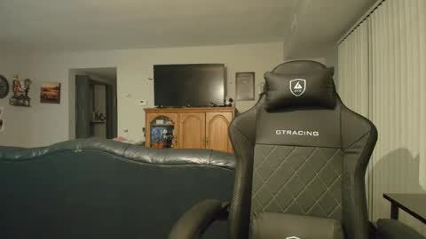 Snapshot of spookyqueen69 chatting on 6, 2, 2026 Kova online show from 6, 2, 2026