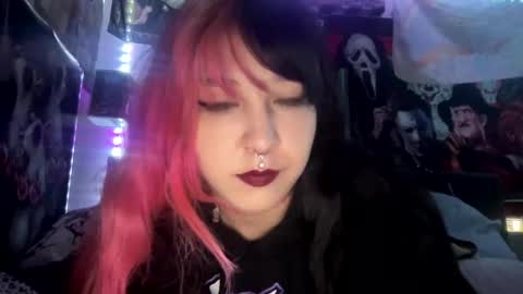 Snapshot of spookysanrihoe chatting on 9, 9, 2025 Pixie online show from 9, 9, 2025