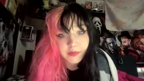 Snapshot of spookysanrihoe chatting on 10, 9, 2025 Pixie online show from 10, 9, 2025