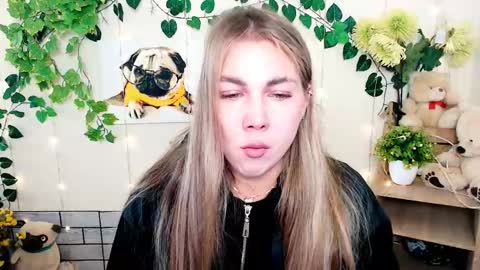 Snapshot of sport_tall_karina chatting on 13, 11, 2025 Karina online show from 13, 11, 2025