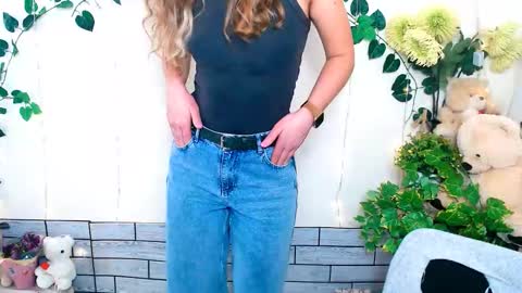 Snapshot of sport_tall_karina chatting on 13, 3, 2026 Karina online show from 13, 3, 2026