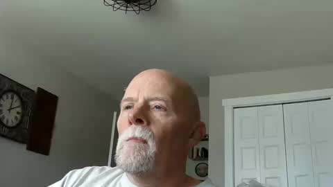 Snapshot of sportfish chatting on 18, 10, 2025 sportfish online show from 18, 10, 2025