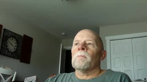 Snapshot of sportfish chatting on 23, 11, 2025 sportfish online show from 23, 11, 2025