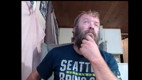 Snapshot of squegly chatting on 19, 9, 2025 Bryan online show from 19, 9, 2025