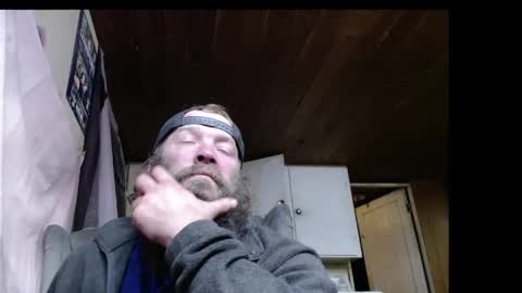 Snapshot of squegly chatting on 17, 4, 2026 Bryan online show from 17, 4, 2026