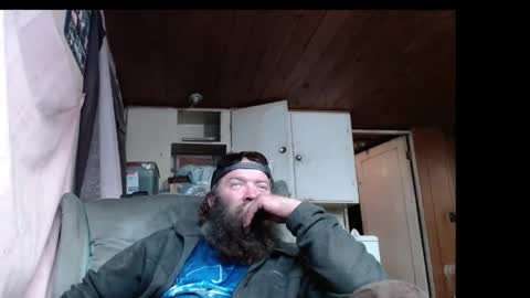 Snapshot of squegly chatting on 19, 4, 2026 Bryan online show from 19, 4, 2026