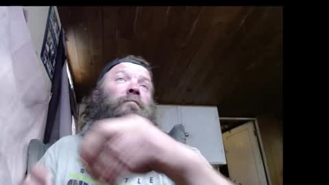 Snapshot of squegly chatting on 21, 4, 2026 Bryan online show from 21, 4, 2026