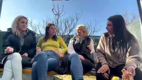 My name is Maya Lush is activeThere are legends that in this room all your wishes can come true  Private is Open online show from 6, 3, 2025