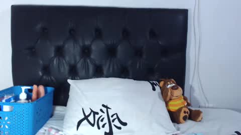 Amber Vega online show from 11, 1, 2025