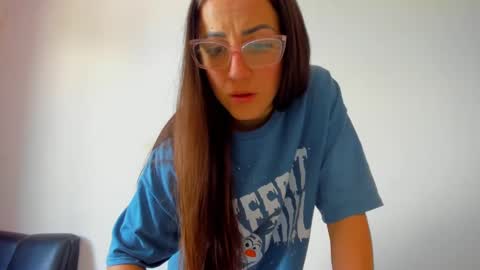 Snapshot of squirttati33 chatting on 16, 1, 2025 Tati online show from 16, 1, 2025