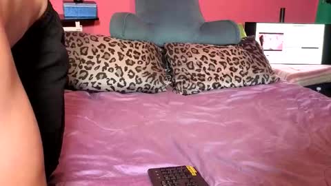 CoupleOfSquirtS online show from 3, 6, 2026
