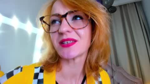 Snapshot of squirtymom chatting on 20, 10, 2025 Alisa online show from 20, 10, 2025