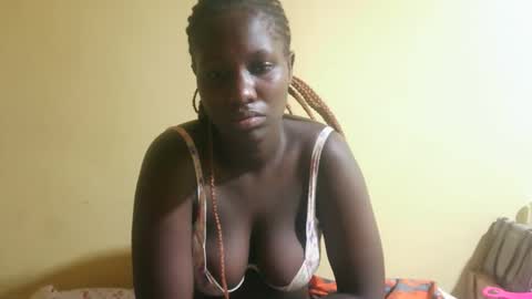 Snapshot of squirtypussie chatting on 25, 5, 2026 squirtypussie online show from 25, 5, 2026