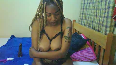 Sexy muna online show from 8, 1, 2025