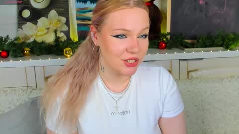 Snapshot of sqwrtg chatting on 12, 3, 2026 sqwrtg online show from 12, 3, 2026