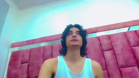 Snapshot of sr_bonnyethan chatting on 18, 10, 2025 ethan online show from 18, 10, 2025