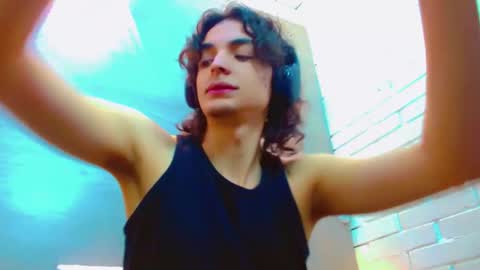 Snapshot of sr_bonnyethan chatting on 28, 10, 2025 ethan online show from 28, 10, 2025