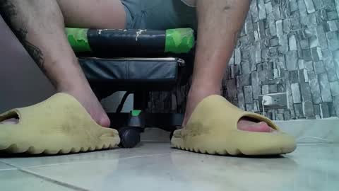 Snapshot of srfindomfeet_ chatting on 7, 2, 2025 sr master cum its my old account online show from 7, 2, 2025