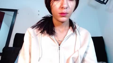 Snapshot of srta_luciana chatting on 18, 12, 2025 . . online show from 18, 12, 2025