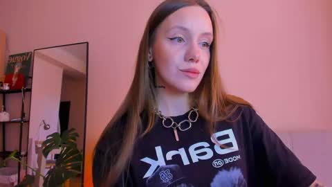 Snapshot of sshawty chatting on 16, 4, 2026 Anni if Im offline for a long time Im depressed feel free to support me offline online show from 16, 4, 2026