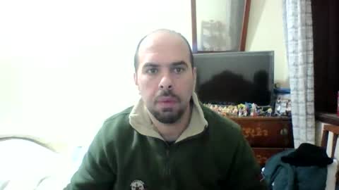 Snapshot of sstrasser chatting on 15, 12, 2025 ShYgUy online show from 15, 12, 2025