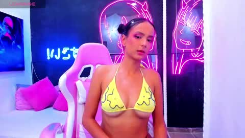 Snapshot of staarlightt chatting on 25, 9, 2025 staarlightt online show from 25, 9, 2025