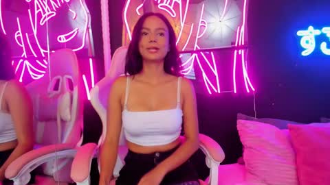 Snapshot of staarlightt chatting on 17, 11, 2025 staarlightt online show from 17, 11, 2025