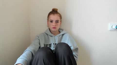 Snapshot of stacey__doll chatting on 10, 9, 2025 stacey__doll online show from 10, 9, 2025