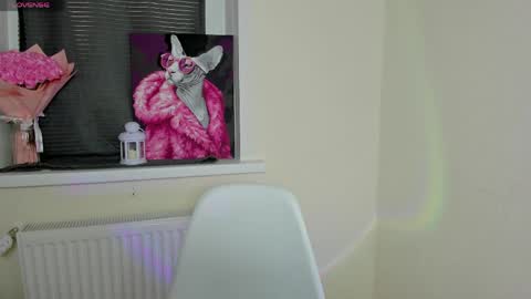 Snapshot of stacey_brow chatting on 10, 4, 2026 stacey online show from 10, 4, 2026