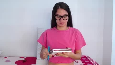 Snapshot of stacey_taylor7 chatting on 9, 4, 2026 stacey_taylor7 online show from 9, 4, 2026