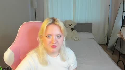 Snapshot of stacy_allenn chatting on 6, 5, 2026 Stacy allenn online show from 6, 5, 2026
