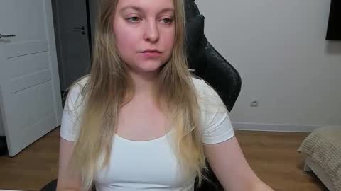 Snapshot of stacy_miraclee chatting on 3, 2, 2026 Stacy online show from 3, 2, 2026