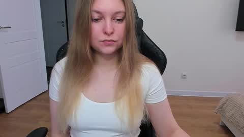 Snapshot of stacy_miraclee chatting on 5, 2, 2026 Stacy online show from 5, 2, 2026