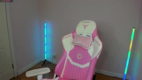 Stacy Mon Tue Wed Thu Fri Sun GMT GMT 3 1000am - 0400pm  online show from 4, 2, 2025