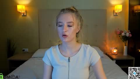 Stacy Mon Tue Wed Thu Fri Sun GMT GMT 3 1000am - 0400pm  online show from 26, 11, 2025